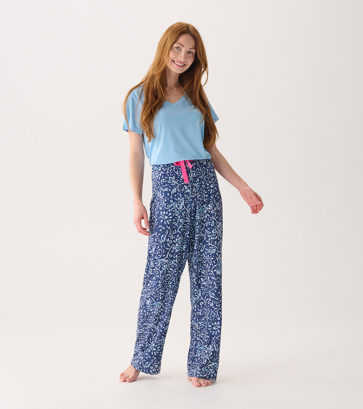 Agrandir l'image de Ensemble de pyjama t-shirt et pantalon interchangeables pour femme - Batik floral