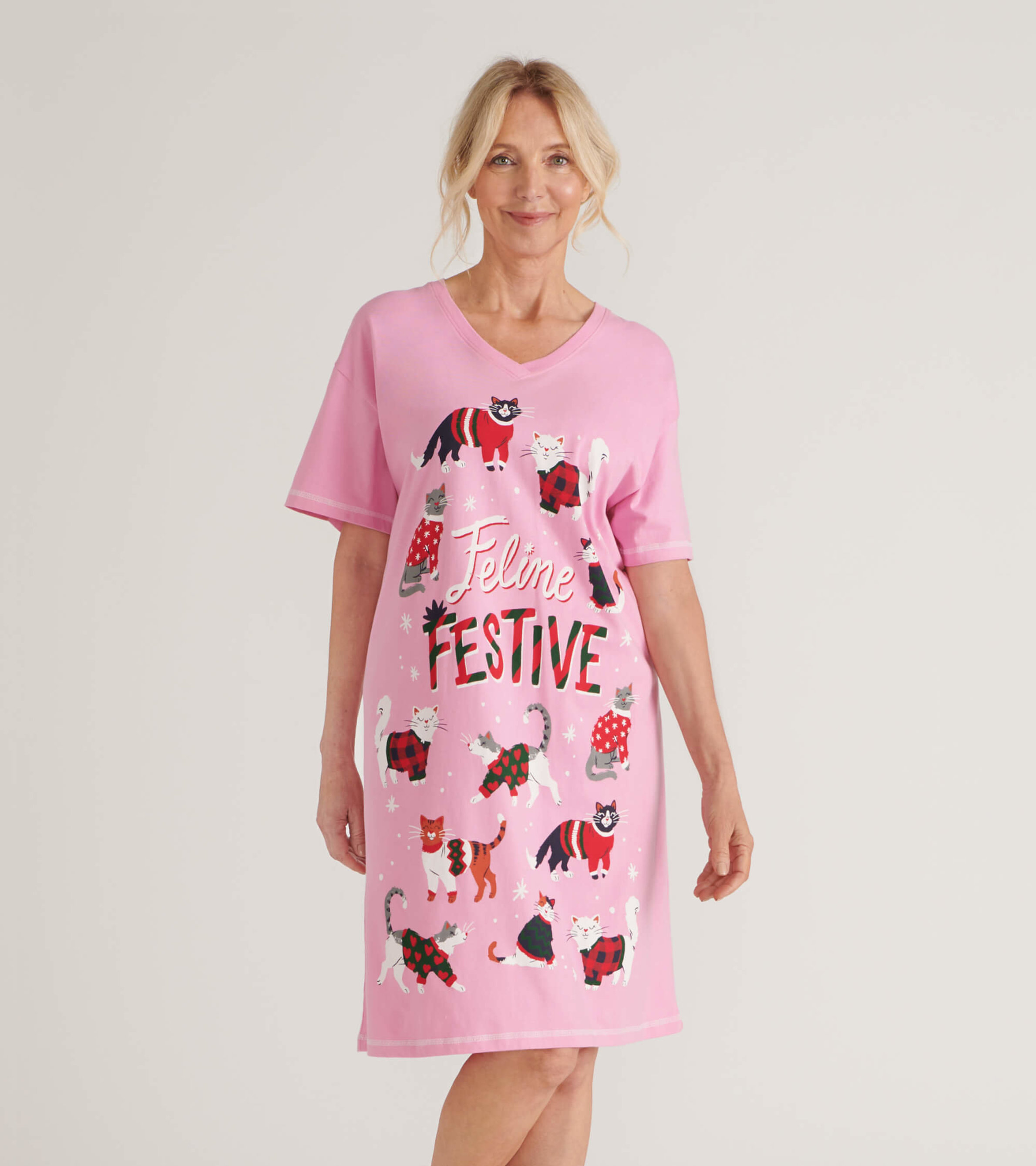 https://cdn.littlebluehouse.com/product_images/feline-festive-womens-sleepshirt/SS4FEFE004_jpg/pdp_zoom.jpg?c=1629838503&locale=en