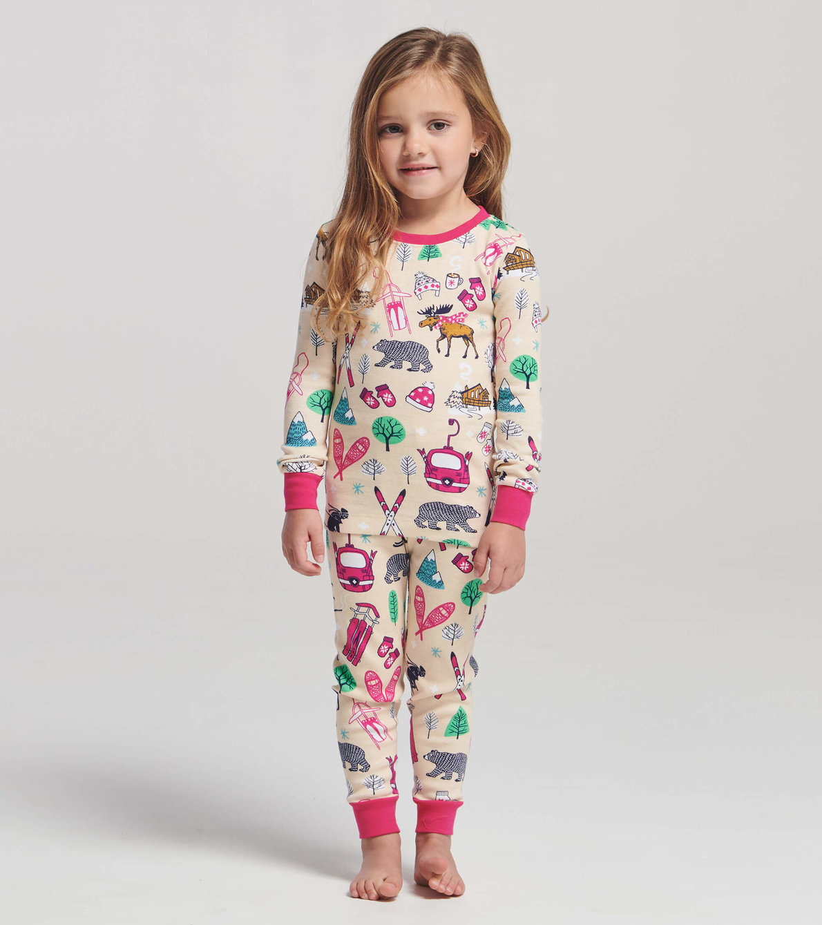 Agrandir l'image de Pyjama pour enfant – Ski d’antan sur crème