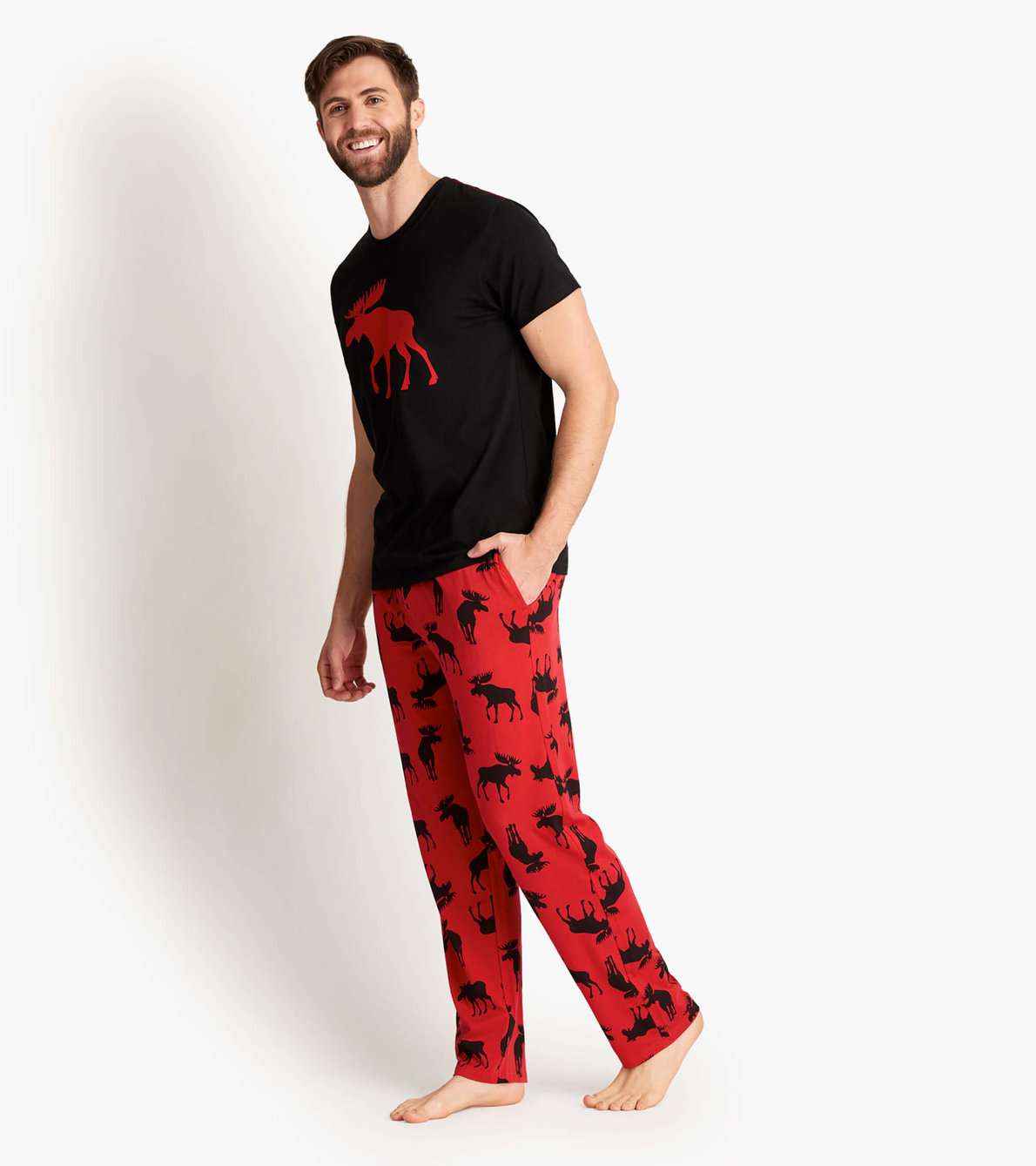 Agrandir l'image de Pantalon de pyjama en jersey pour homme – Orignal sur fond rouge 