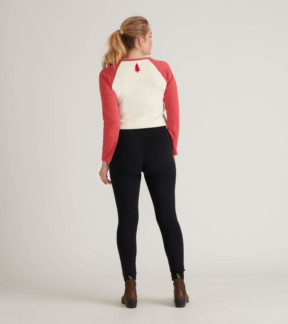 Agrandir l'image de T-shirt à manches longues raglan pour femme, collection Heritage – Ours rouge