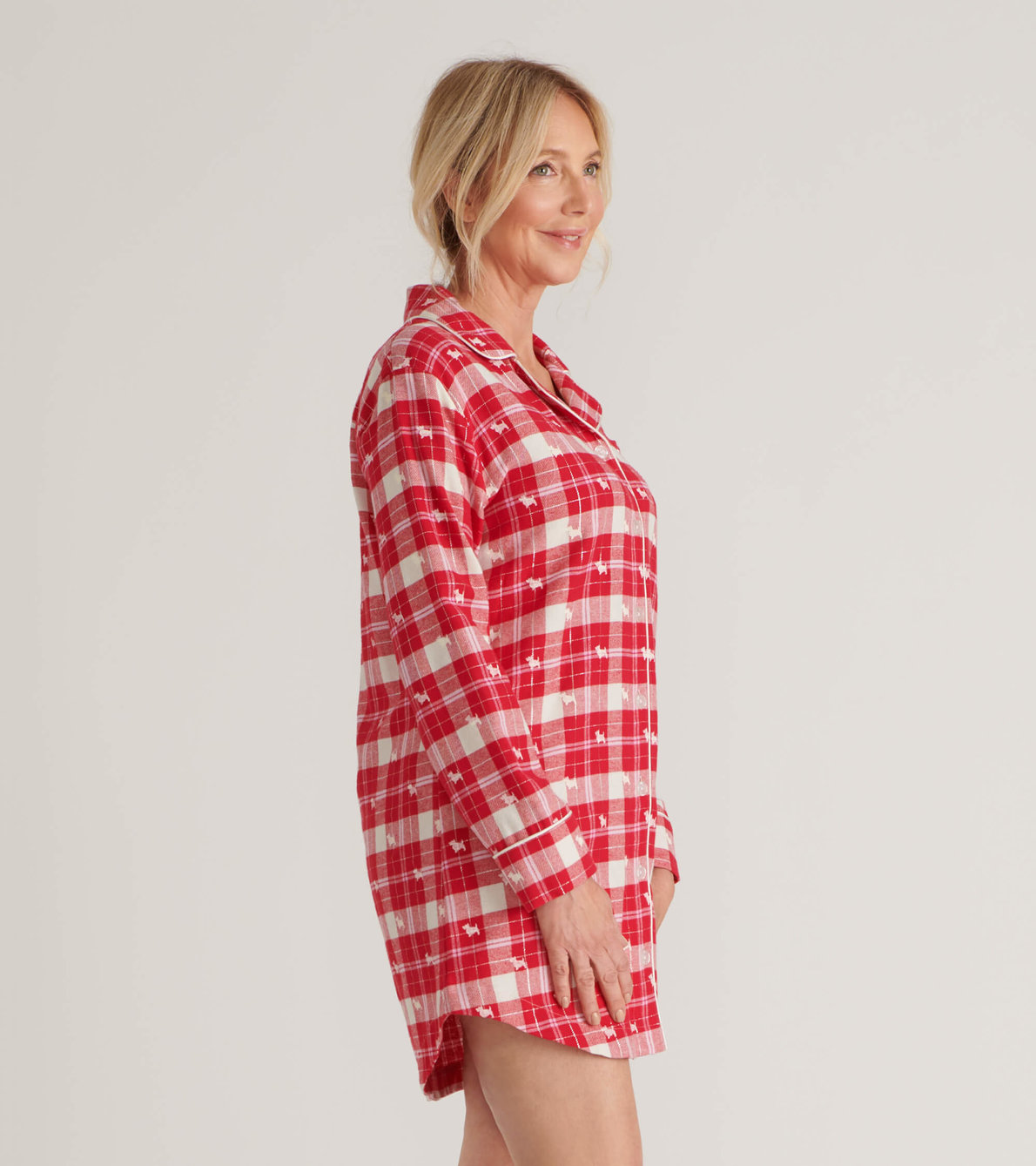 Agrandir l'image de Chemise de nuit en flanelle pour femme – Chiens sur motif écossais